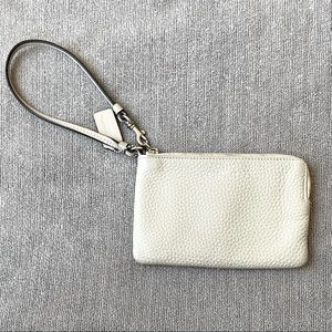 Coach Bleecker, Small Pebble, Women’s Leather Wristlet/ Zipper Wallet